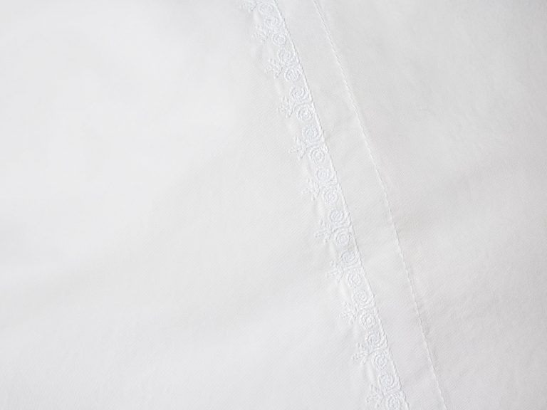 Refined Organic Percale Sheet Set image