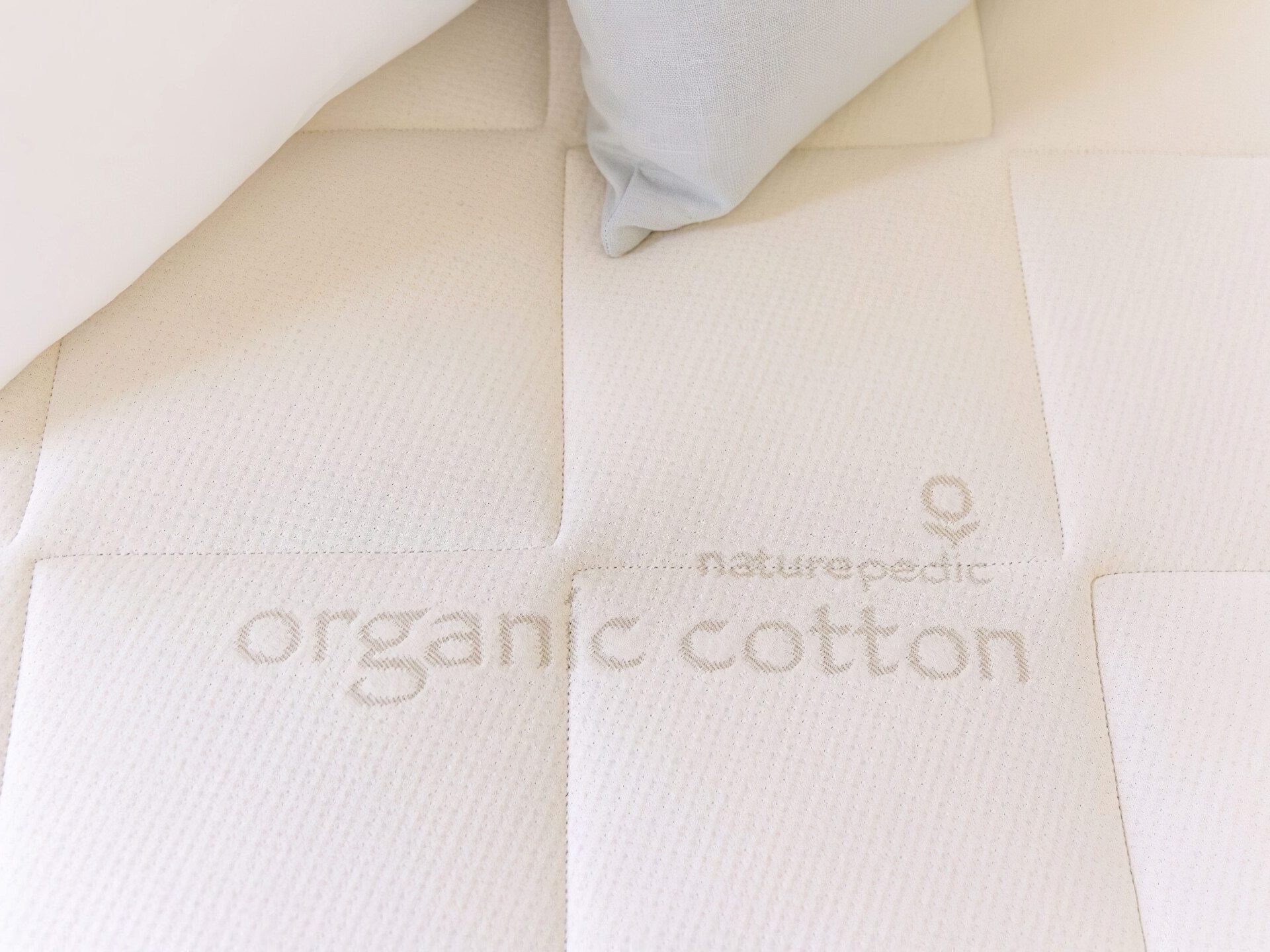 Naturepedic Chorus Organic Cotton Mattress Bed in a Box Organic